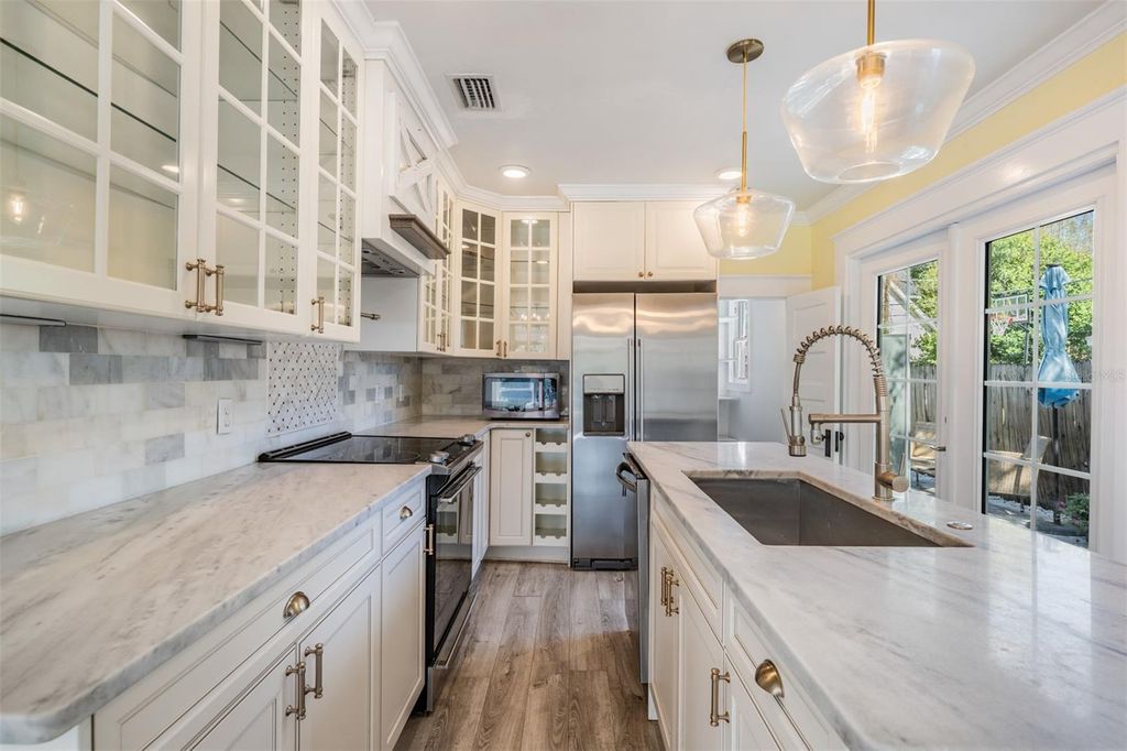 Image 18 of property listing at 4109 N SEMINOLE AVENUE, Tampa, FL 33603