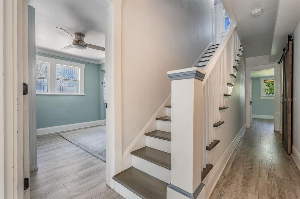 Image 33 of property listing at 4109 N SEMINOLE AVENUE, Tampa, FL 33603