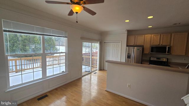 9203 ACER LN, Manassas, VA 20110