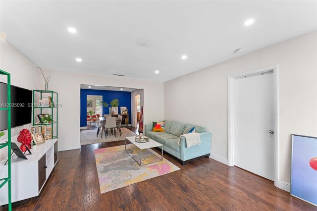 2311 SW 2nd St, Miami, FL 33135