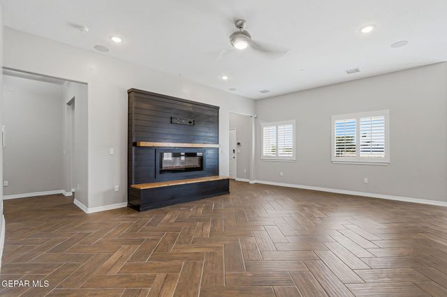 2600 SAMMY CERVANTES Street, El Paso, TX 79938