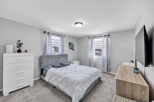 815 HILLCREST HEIGHTS, Green Bay, WI 54313