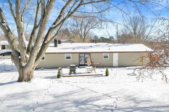 815 HILLCREST HEIGHTS, Green Bay, WI 54313