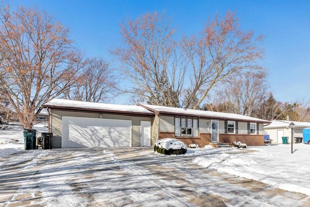 815 HILLCREST HEIGHTS, Green Bay, WI 54313