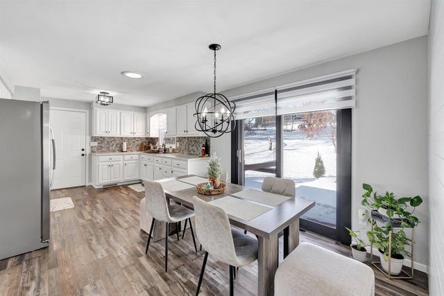 815 HILLCREST HEIGHTS, Green Bay, WI 54313