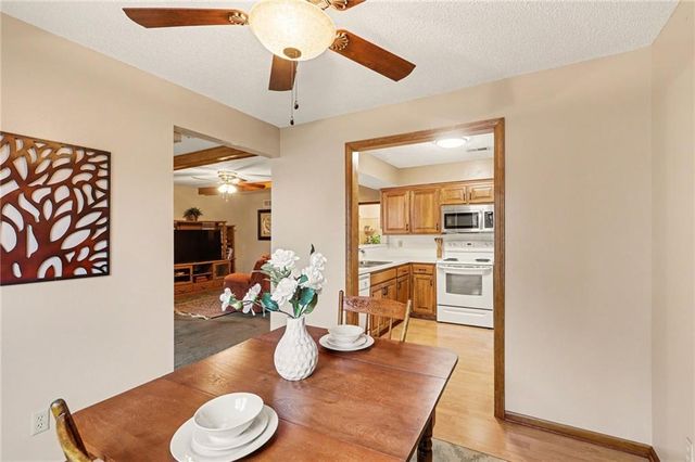 13821 W 58th Terrace 1, Shawnee, KS 66216