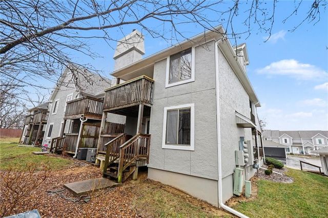 13821 W 58th Terrace 1, Shawnee, KS 66216