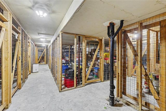 13821 W 58th Terrace 1, Shawnee, KS 66216