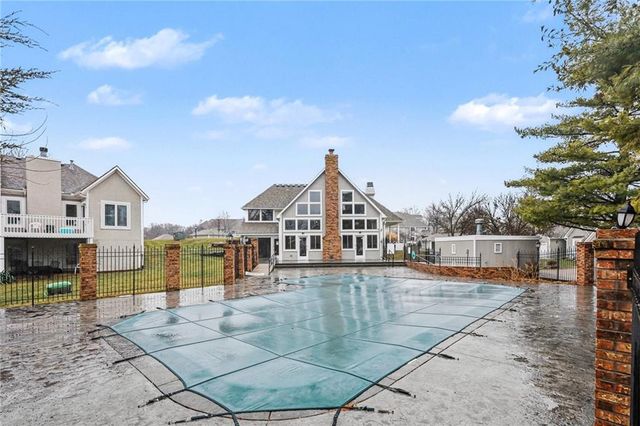 13821 W 58th Terrace 1, Shawnee, KS 66216