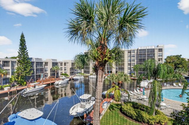 11 Royal Palm Way 3040, Boca Raton, FL 33432