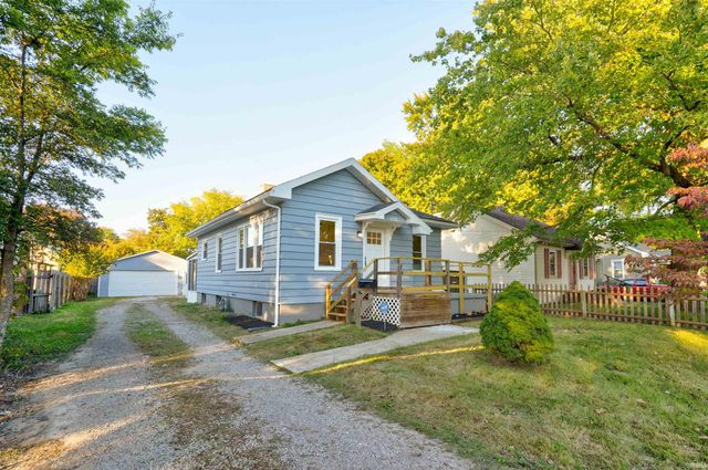 2004 E Riverside Drive, Evansville, IN 47714