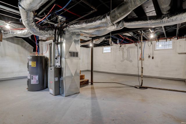 2004 E Riverside Drive, Evansville, IN 47714