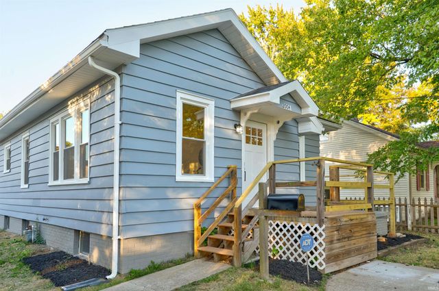 2004 E Riverside Drive, Evansville, IN 47714