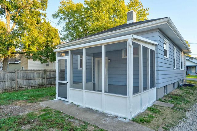 2004 E Riverside Drive, Evansville, IN 47714