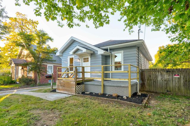 2004 E Riverside Drive, Evansville, IN 47714