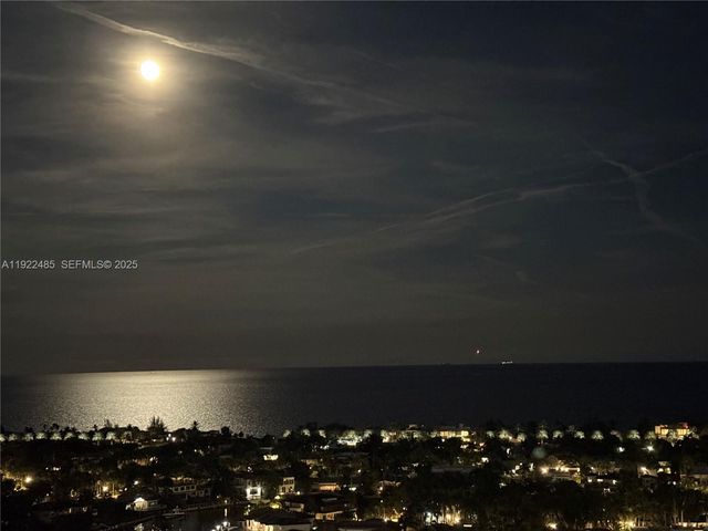 19955 NE 38th Ct 2205, Aventura, FL 33180