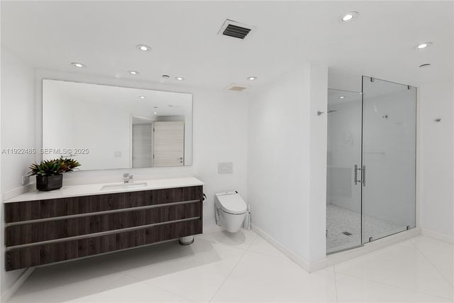 19955 NE 38th Ct 2205, Aventura, FL 33180