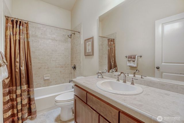 11740 Burke Avenue N, Seattle, WA 98133