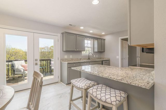 48 Irish Hills Boulevard, Kimberling City, MO 65686