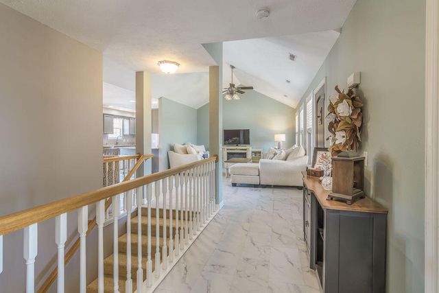 48 Irish Hills Boulevard, Kimberling City, MO 65686