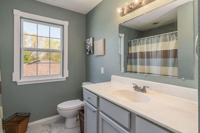 48 Irish Hills Boulevard, Kimberling City, MO 65686