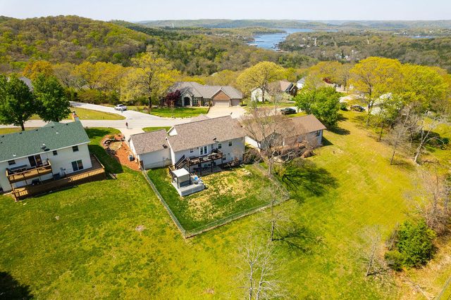 48 Irish Hills Boulevard, Kimberling City, MO 65686