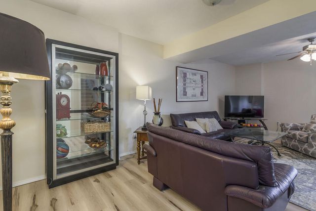 48 Irish Hills Boulevard, Kimberling City, MO 65686