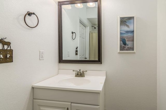 48 Irish Hills Boulevard, Kimberling City, MO 65686