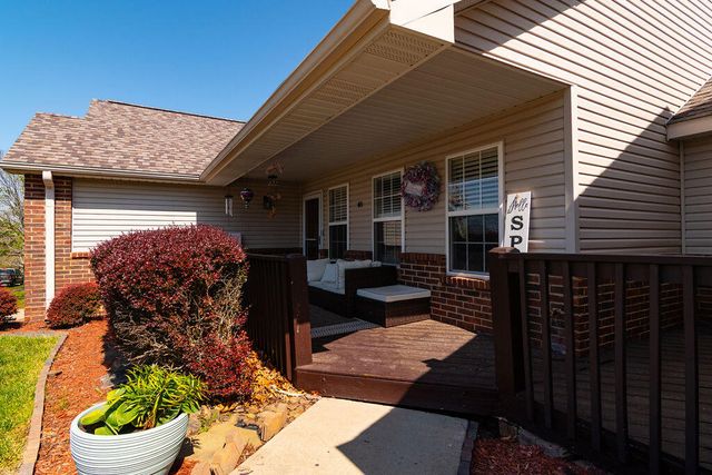 48 Irish Hills Boulevard, Kimberling City, MO 65686