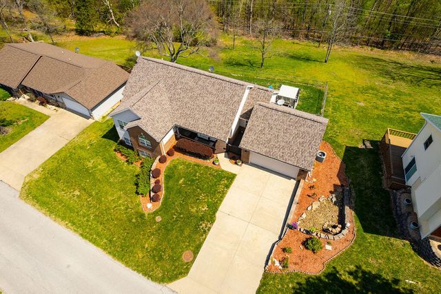 48 Irish Hills Boulevard, Kimberling City, MO 65686