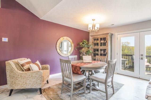 48 Irish Hills Boulevard, Kimberling City, MO 65686