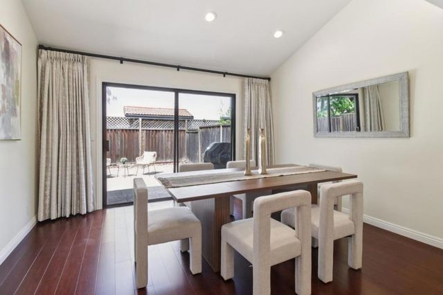 190 Granada Drive, Mountain View, CA 94043