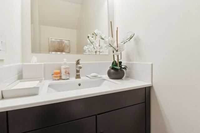 190 Granada Drive, Mountain View, CA 94043