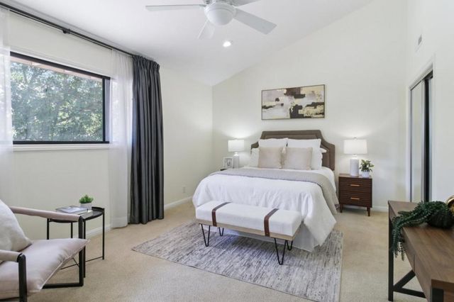 190 Granada Drive, Mountain View, CA 94043