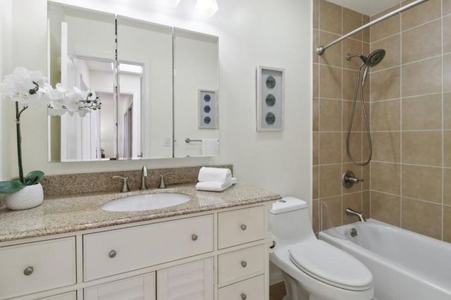 190 Granada Drive, Mountain View, CA 94043