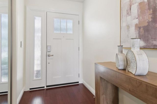 190 Granada Drive, Mountain View, CA 94043