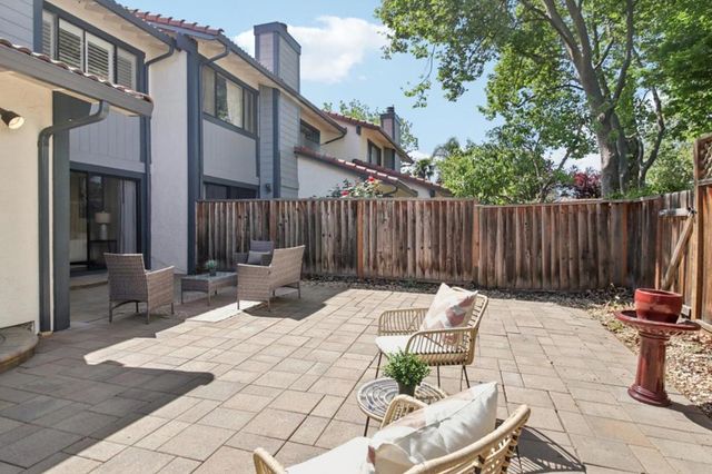 190 Granada Drive, Mountain View, CA 94043