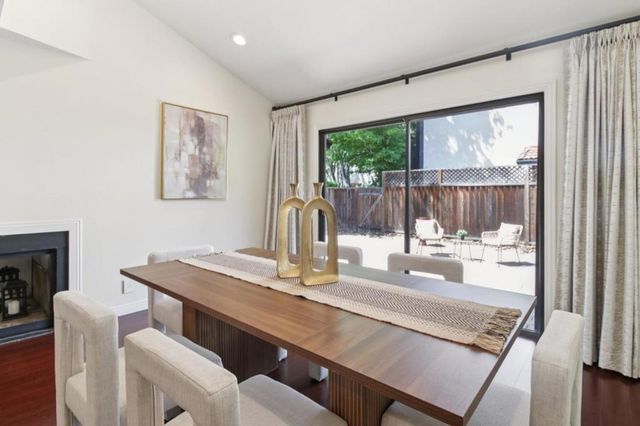 190 Granada Drive, Mountain View, CA 94043