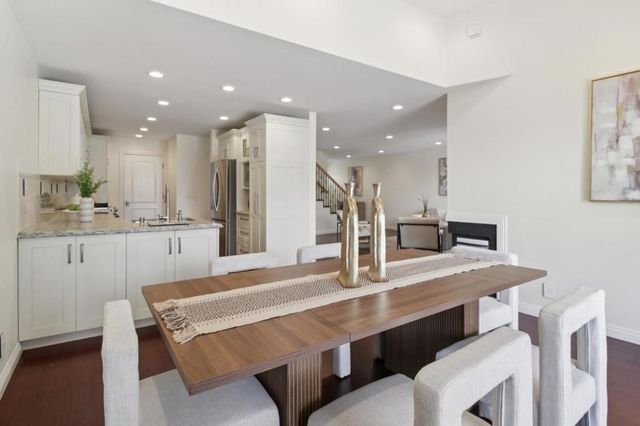 190 Granada Drive, Mountain View, CA 94043