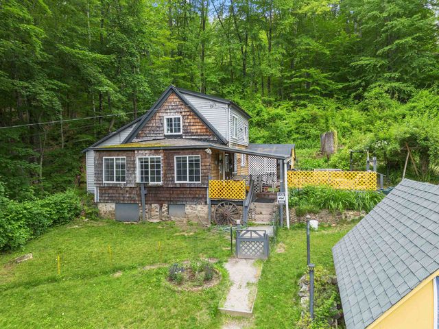 236 North Main Street, Franklin, NH 03235