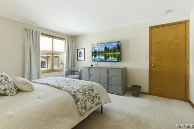 4753 East Highland Parkway, Hamburg, NY 14219