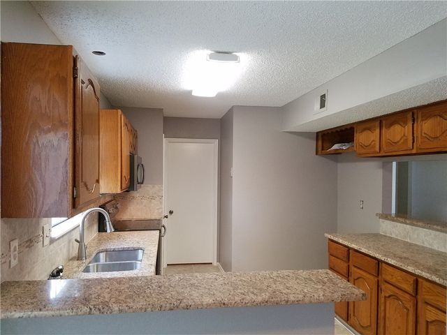 5110 Redwater Drive, Arlington, TX 76018