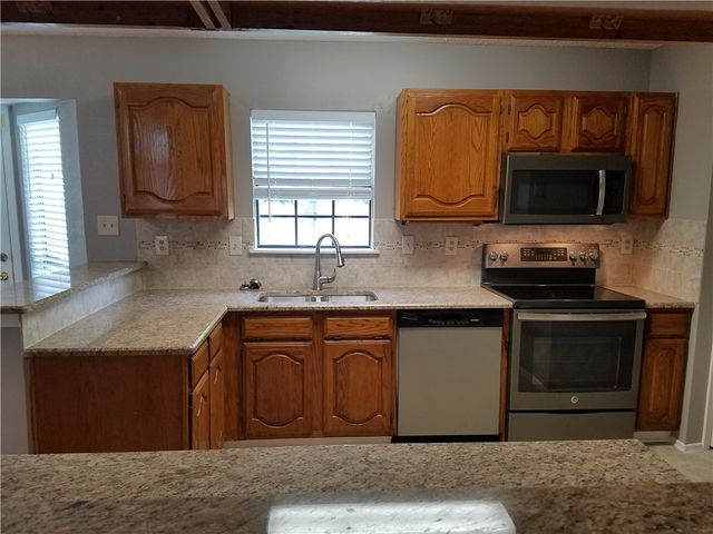 5110 Redwater Drive, Arlington, TX 76018