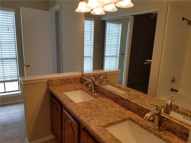 5110 Redwater Drive, Arlington, TX 76018