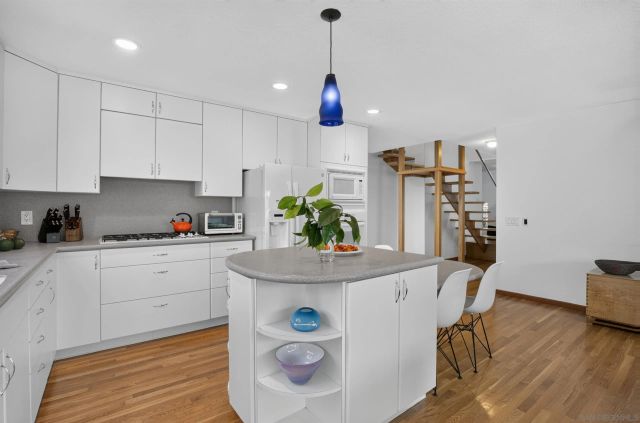274 Sharp, Encinitas, CA 92024