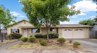 717 Willrush St, Santa Rosa, CA 95401
