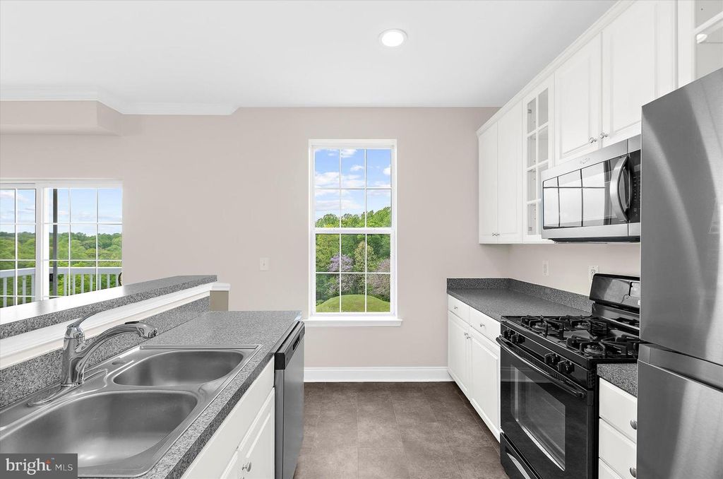 Image 14 of property listing at 1815 SELVIN DR #204, Bel Air, MD 21015