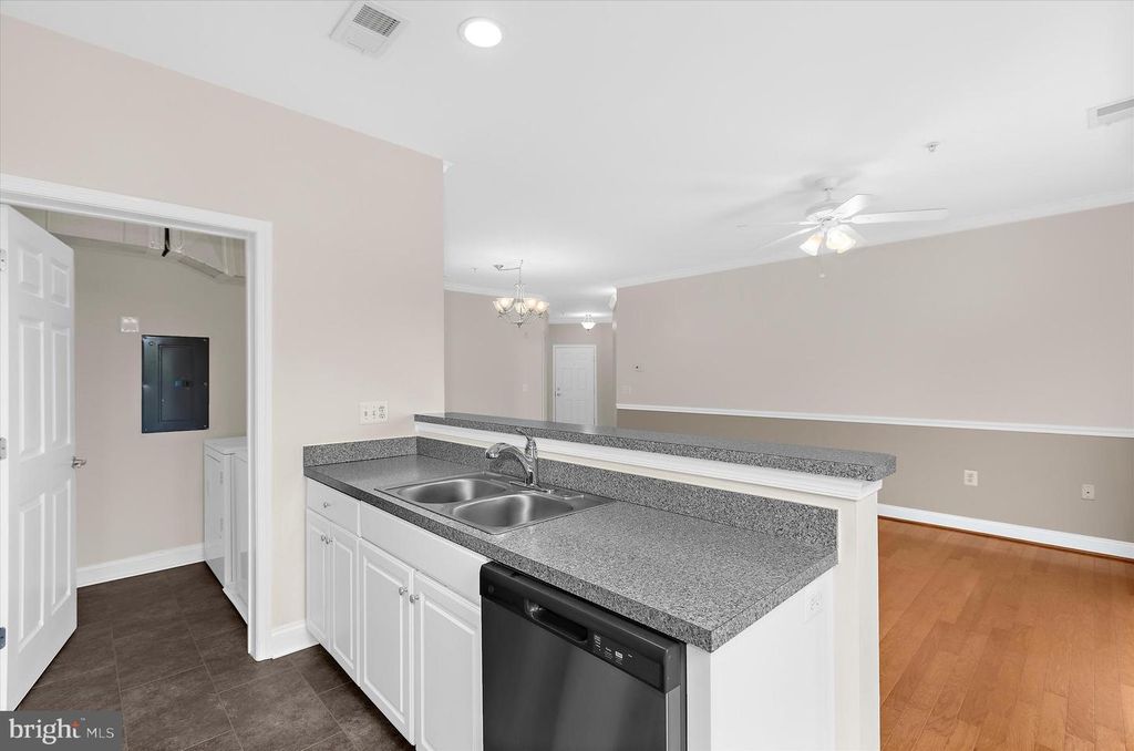 Image 16 of property listing at 1815 SELVIN DR #204, Bel Air, MD 21015