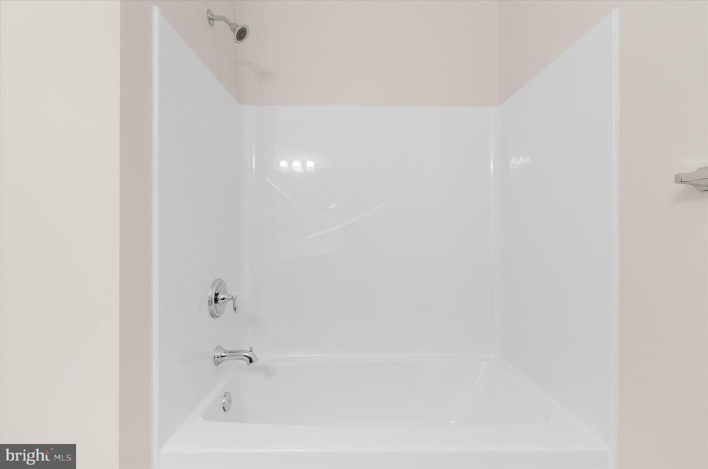 Image 22 of property listing at 1815 SELVIN DR #204, Bel Air, MD 21015