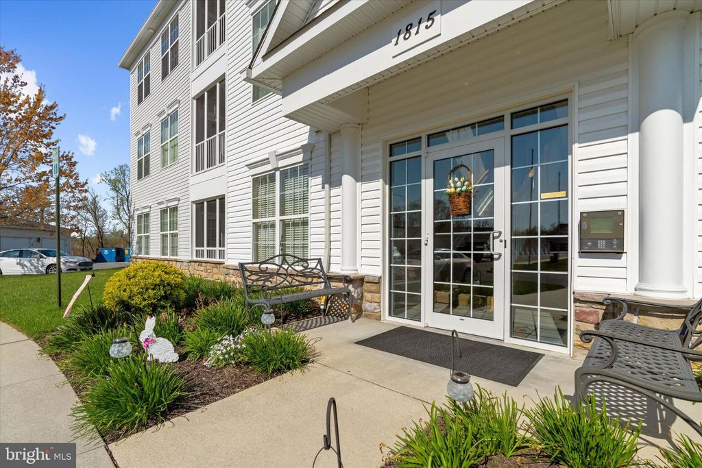 Image 5 of property listing at 1815 SELVIN DR #204, Bel Air, MD 21015
